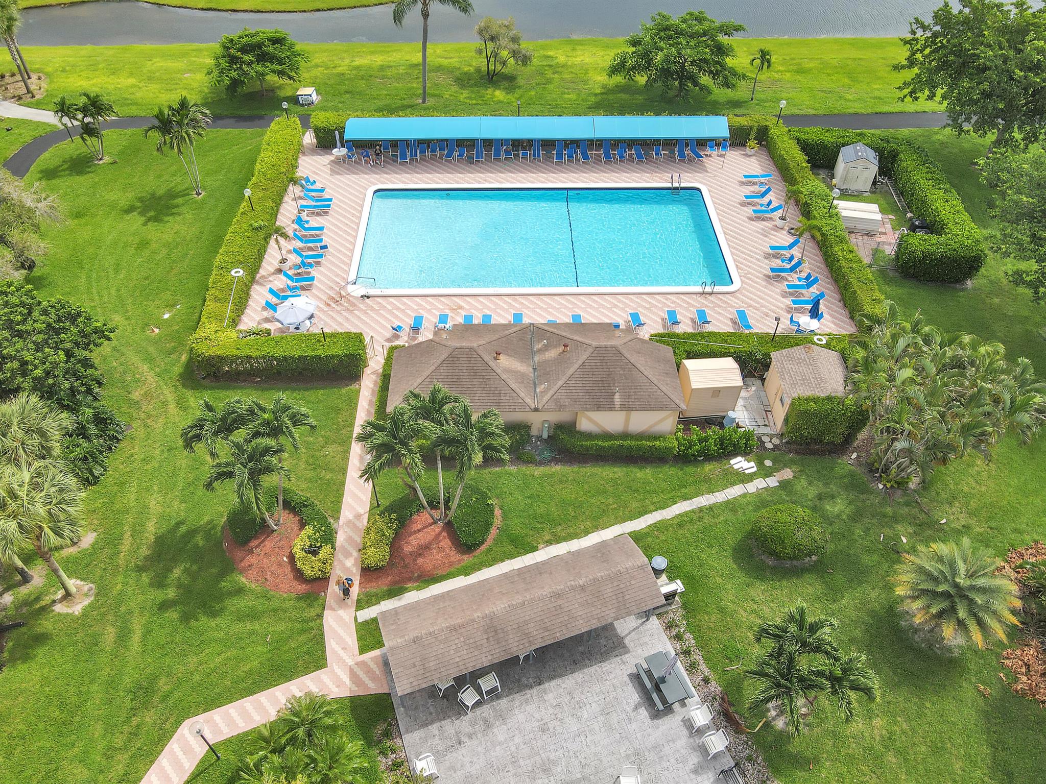 7145 Huntington Lane 106