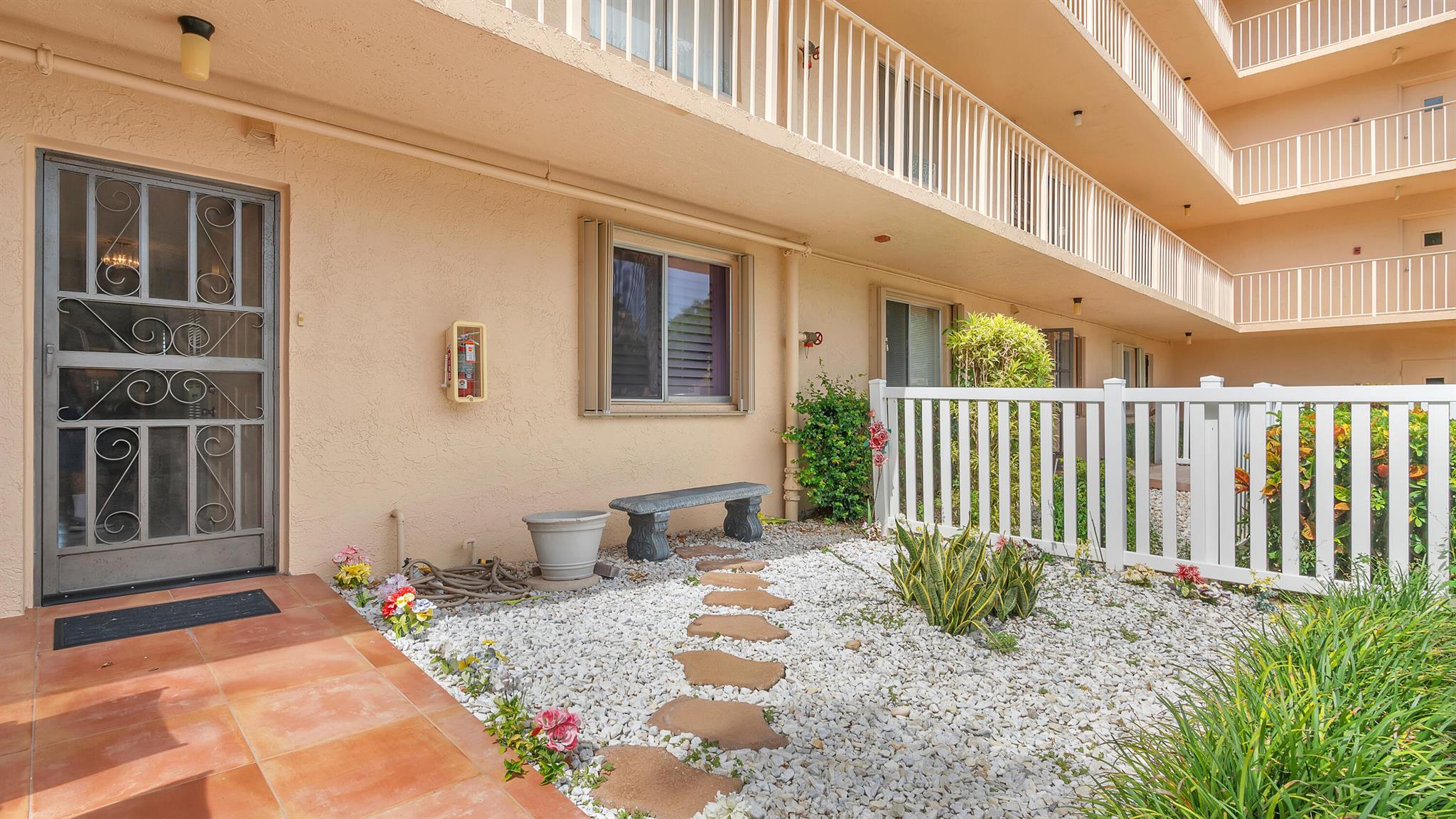 7145 Huntington Lane 106