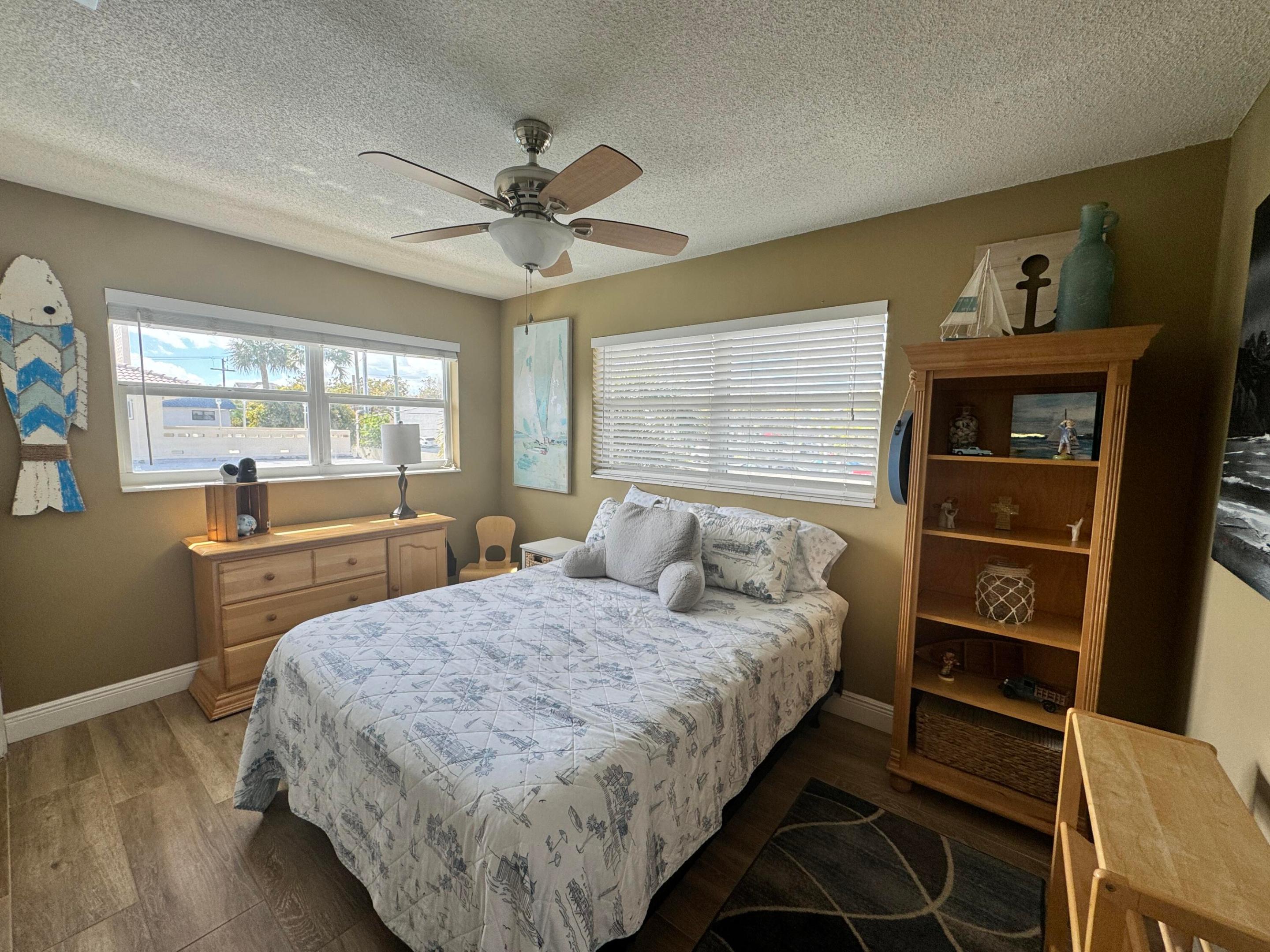 2111 NE 42nd Court 201w