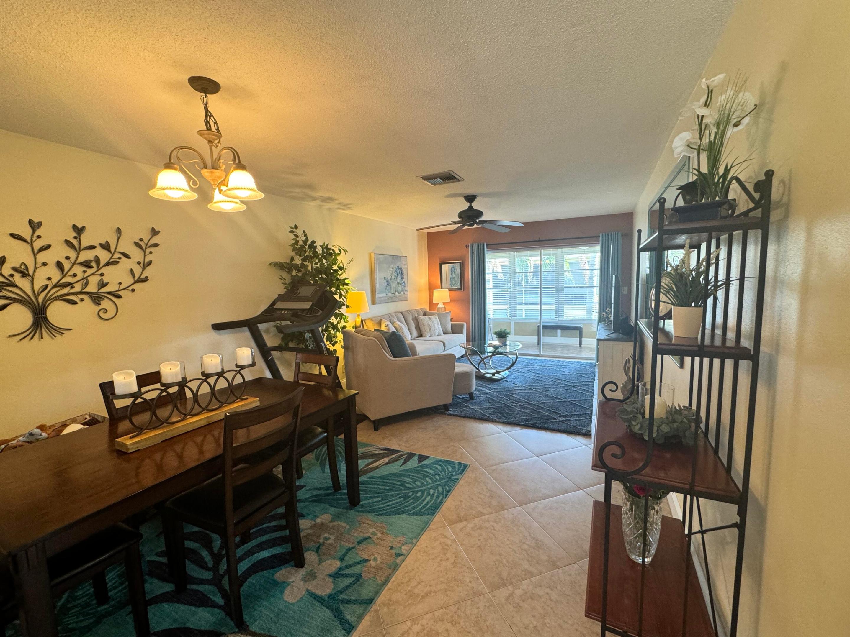 2111 NE 42nd Court 201w