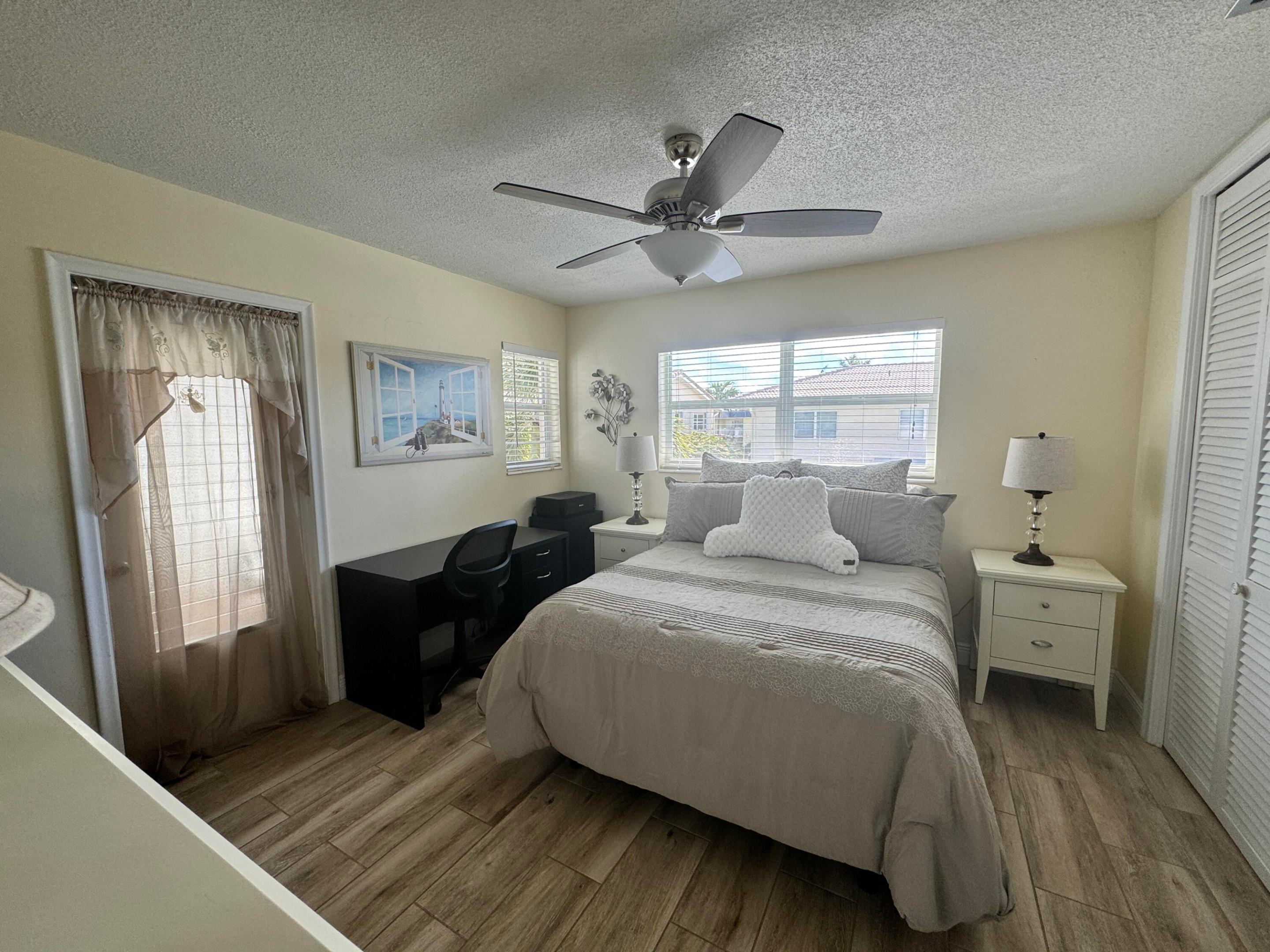 2111 NE 42nd Court 201w