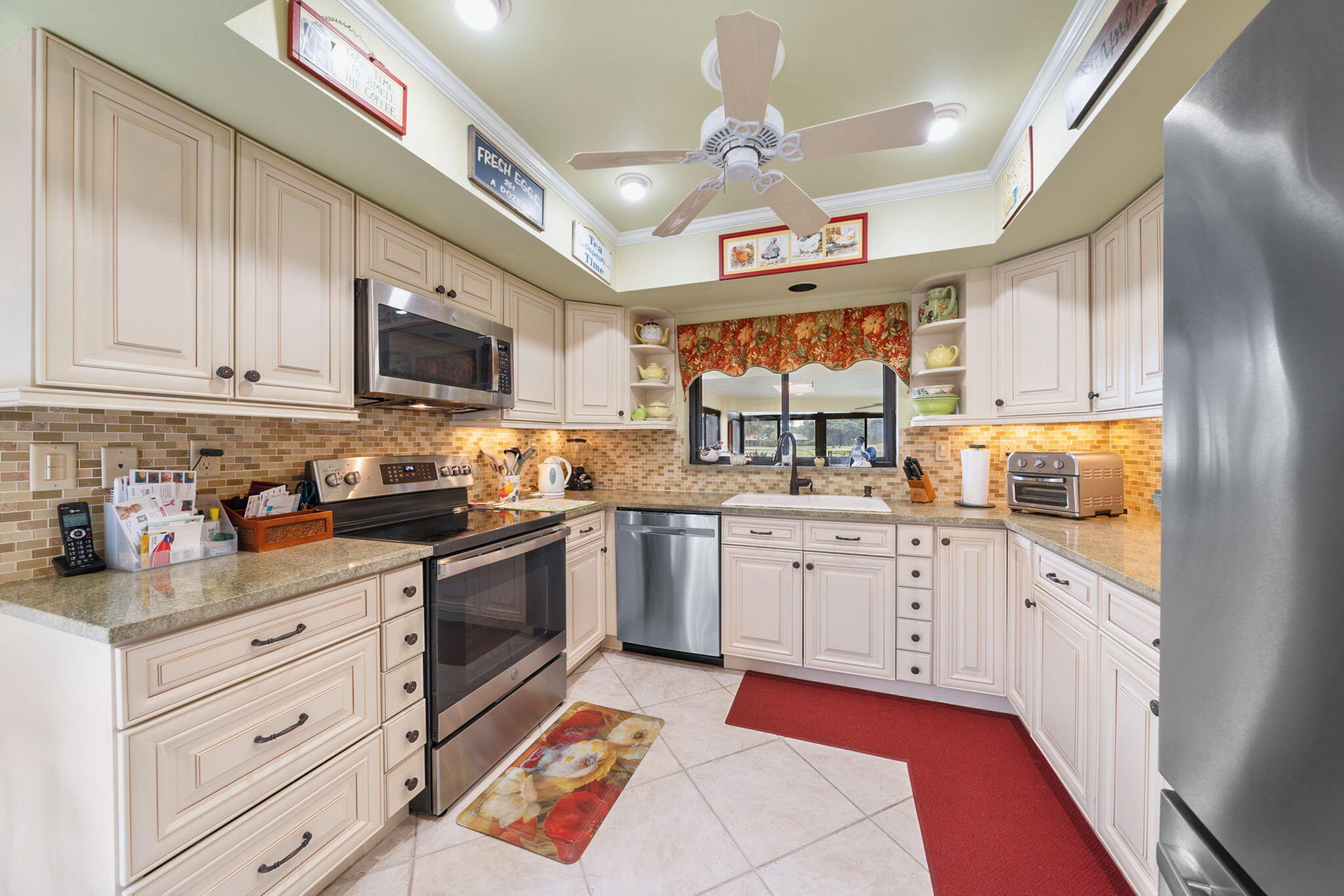 5625 Lakeview Mews Court