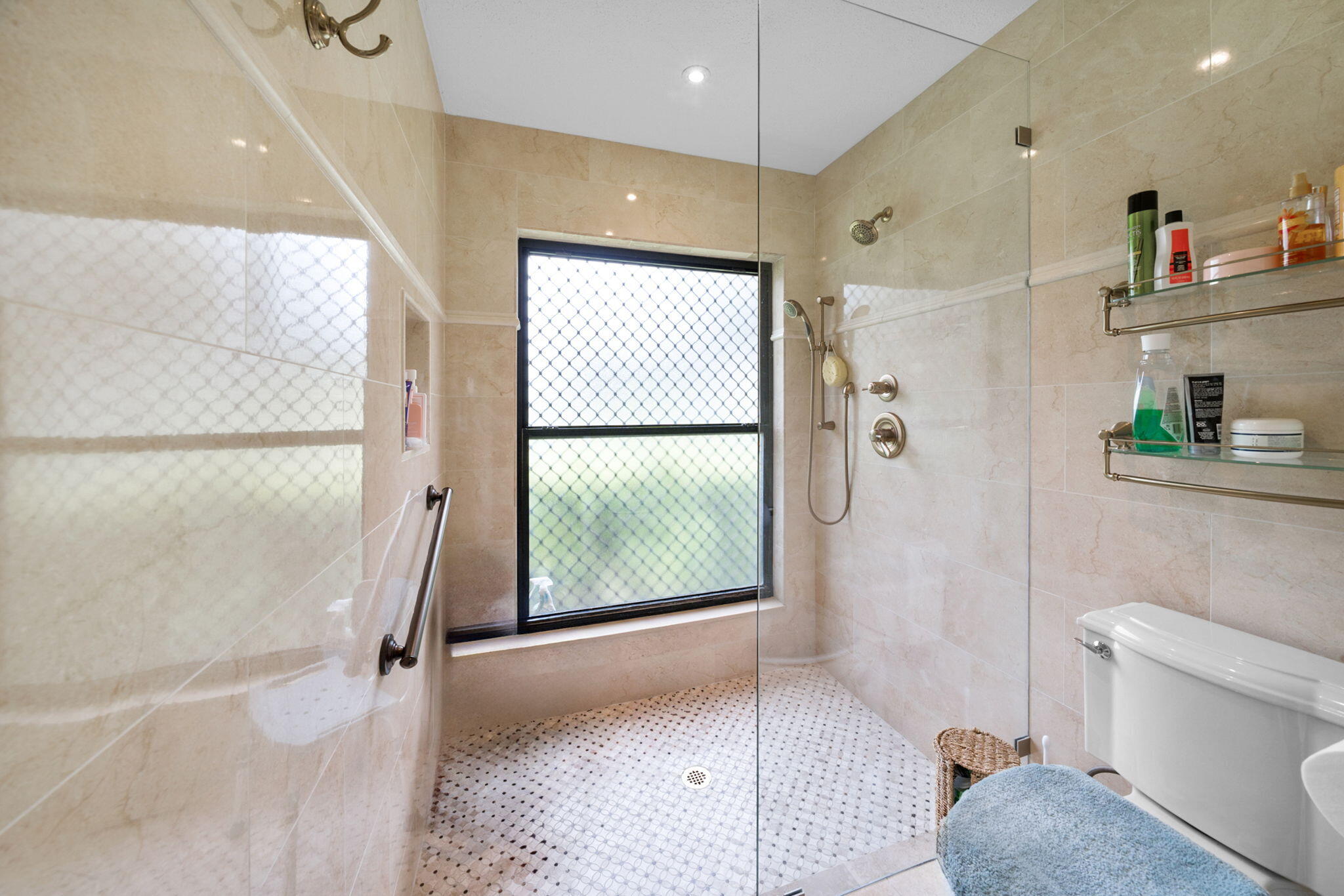 5625 Lakeview Mews Court