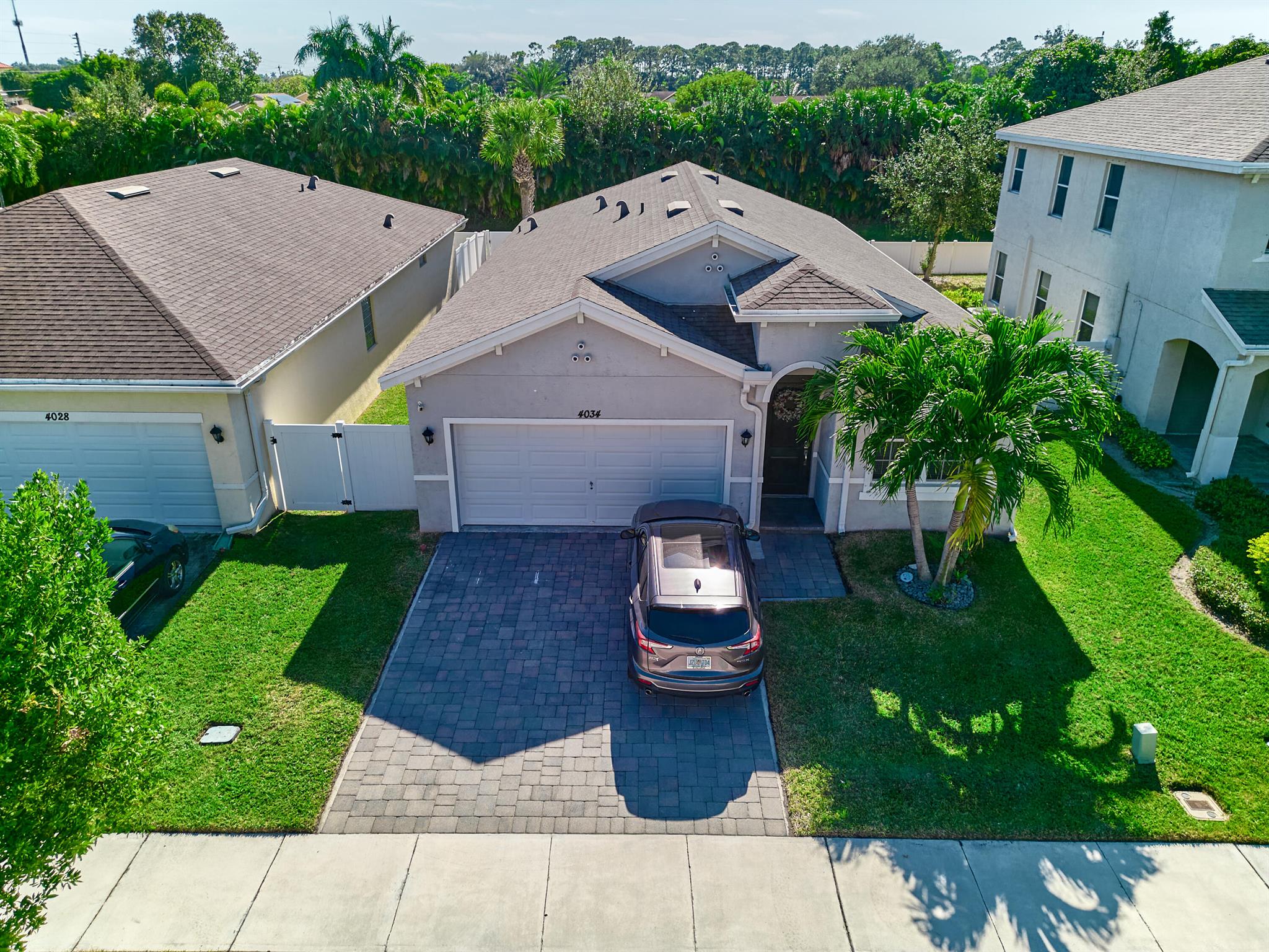 4034 Tomoka Drive