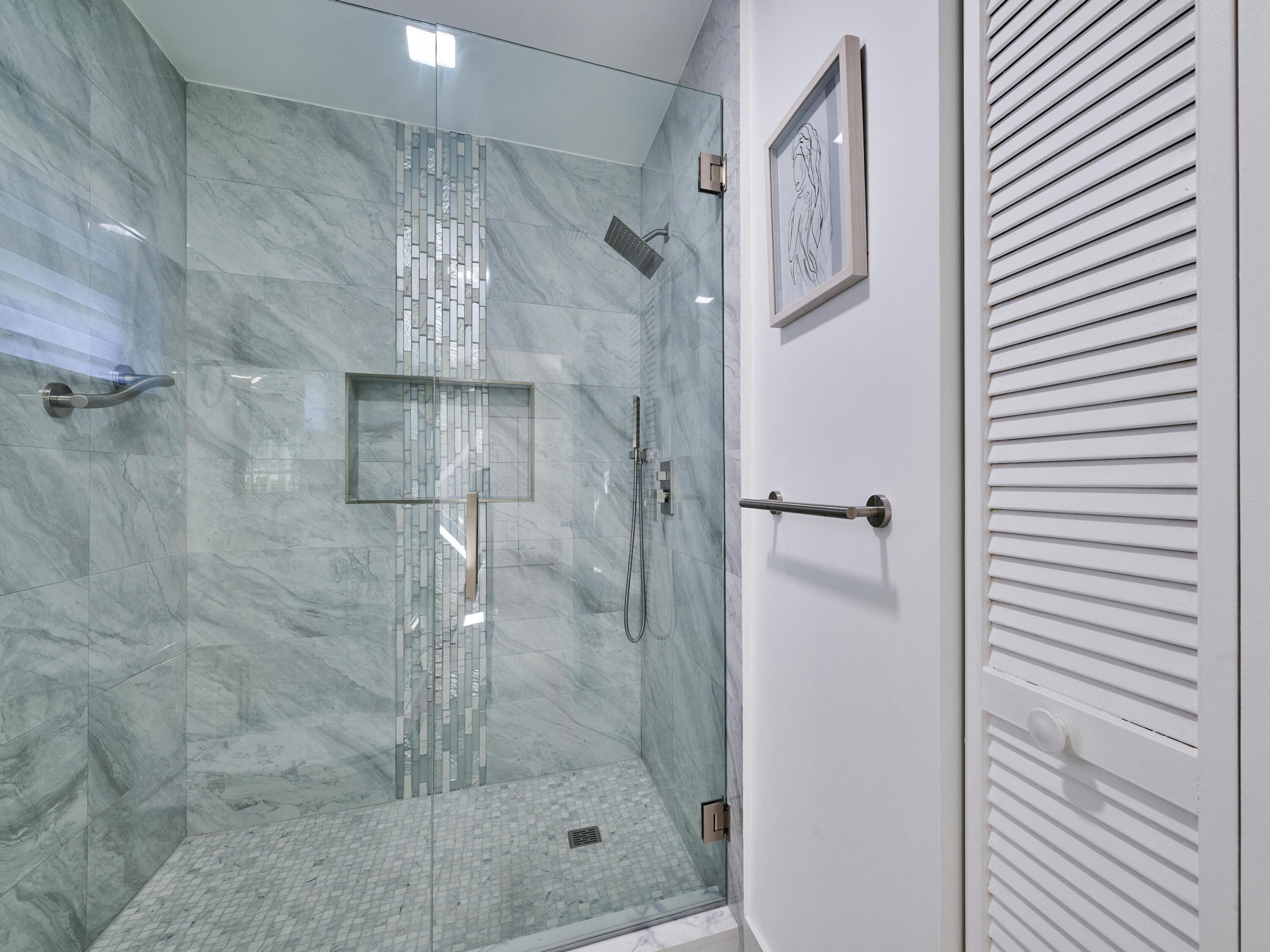 6467 Royal Manor Circle