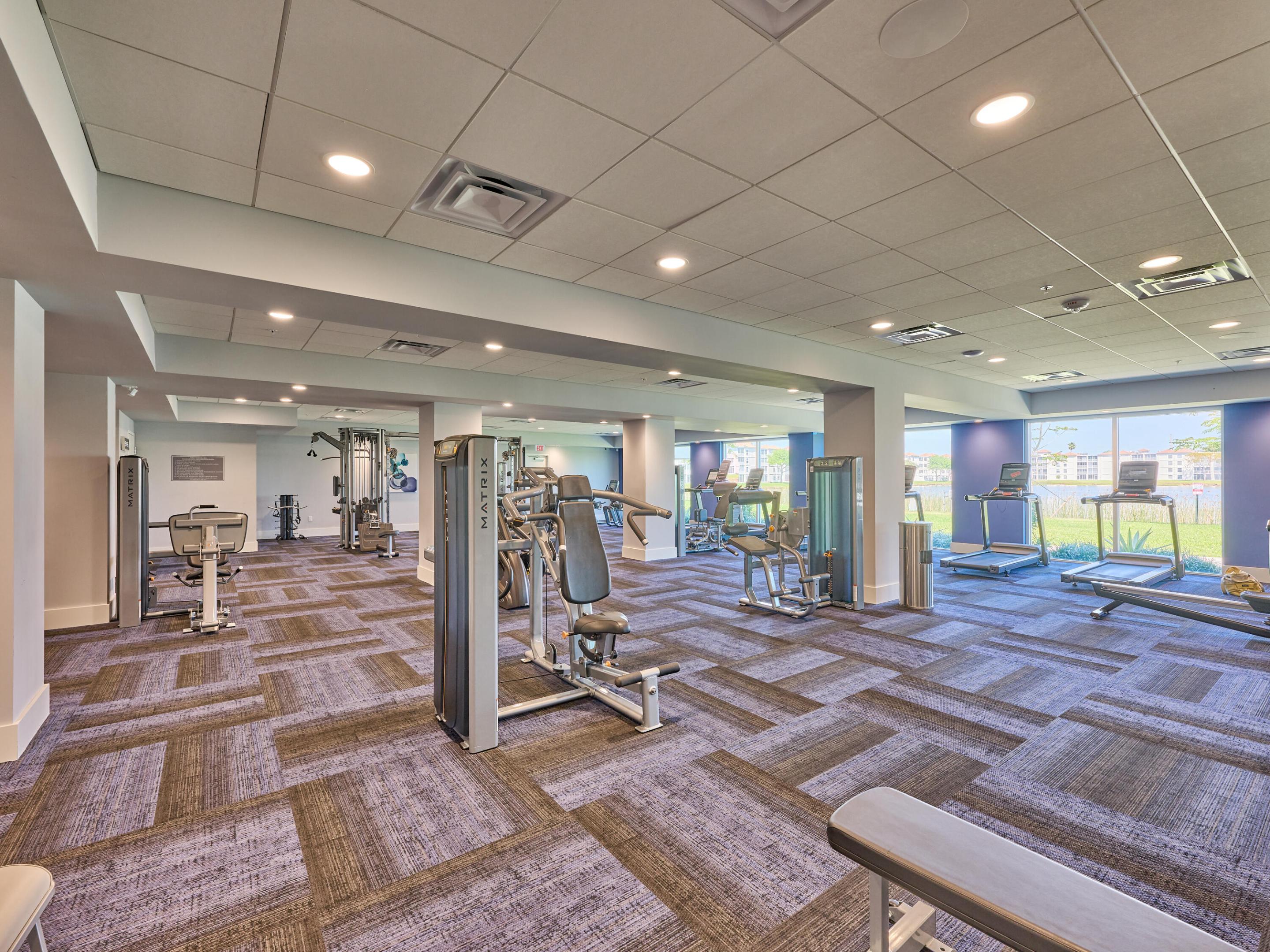 6467 Royal Manor Circle