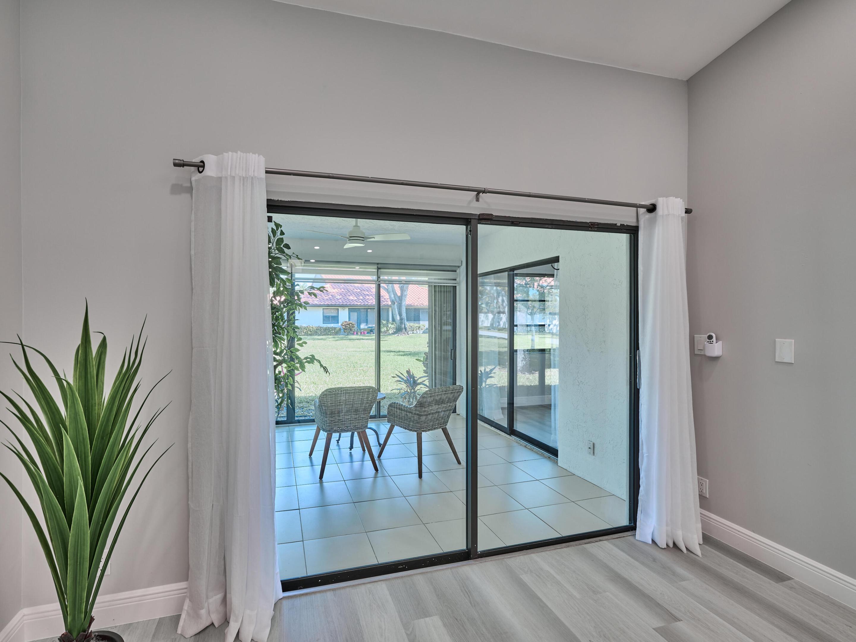 6467 Royal Manor Circle