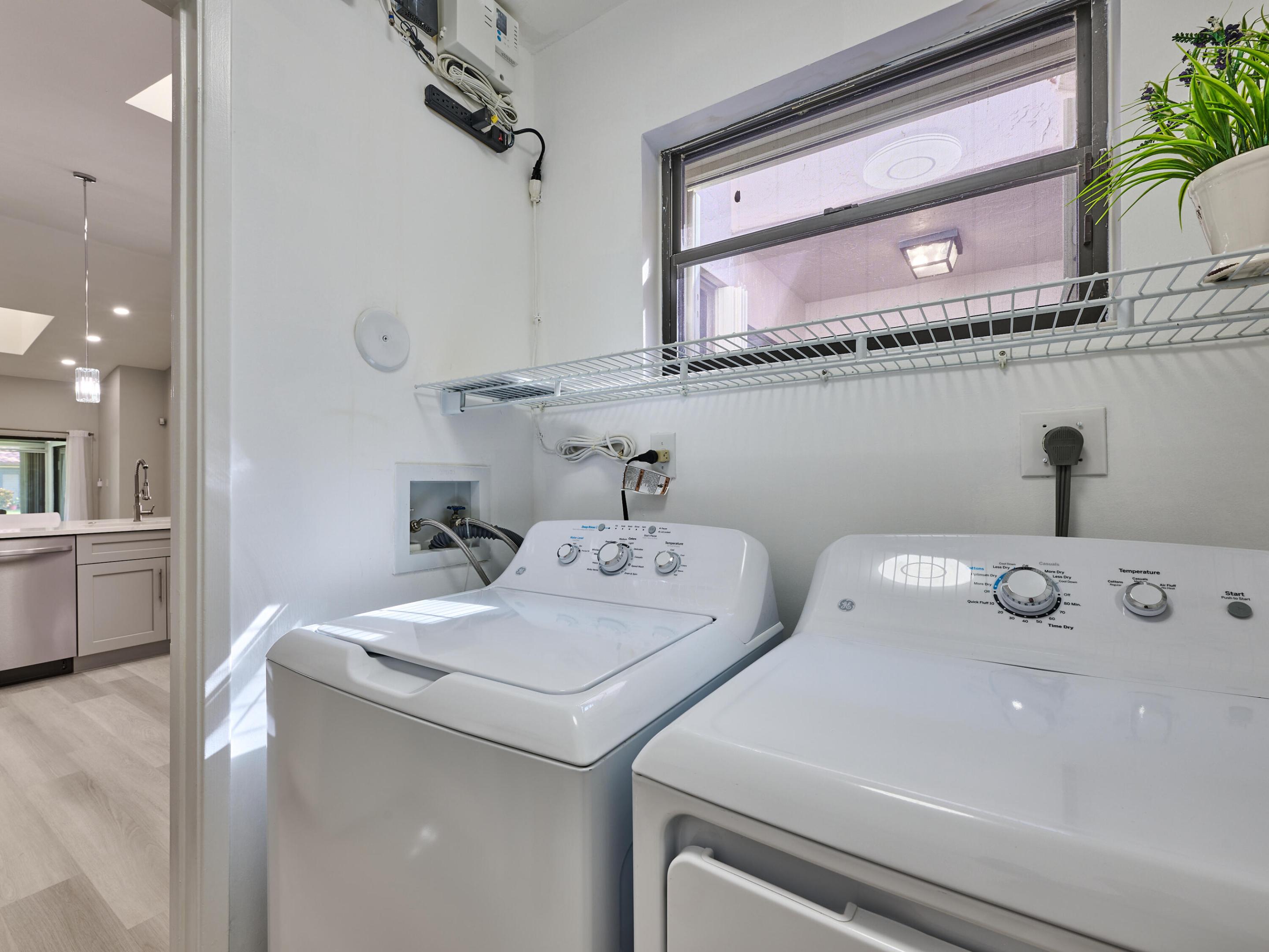 6467 Royal Manor Circle