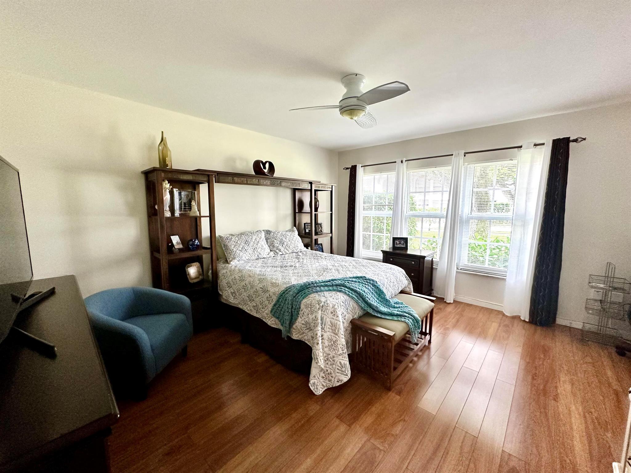 250 NE 20th Street 1090