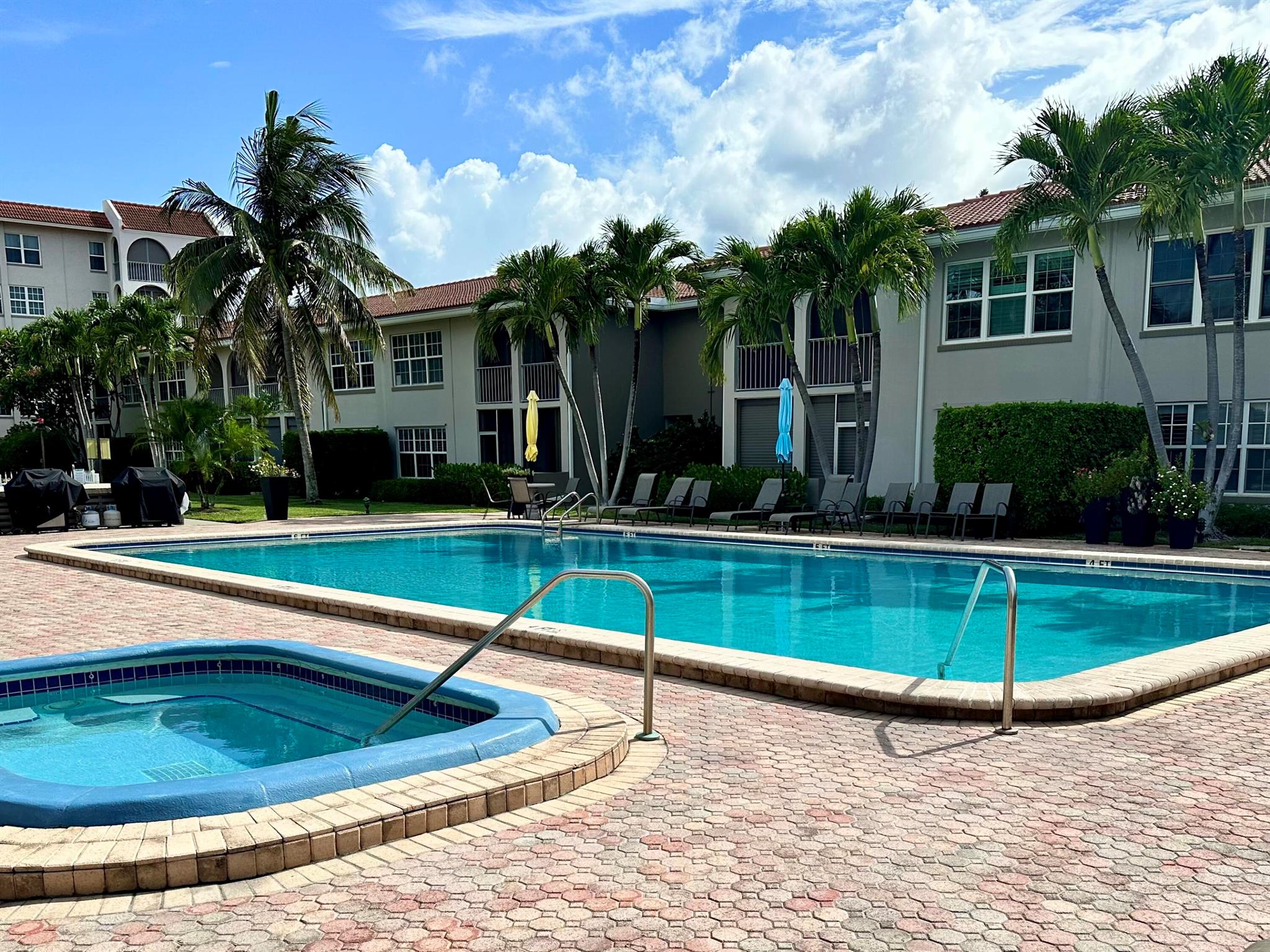 250 NE 20th Street 1090