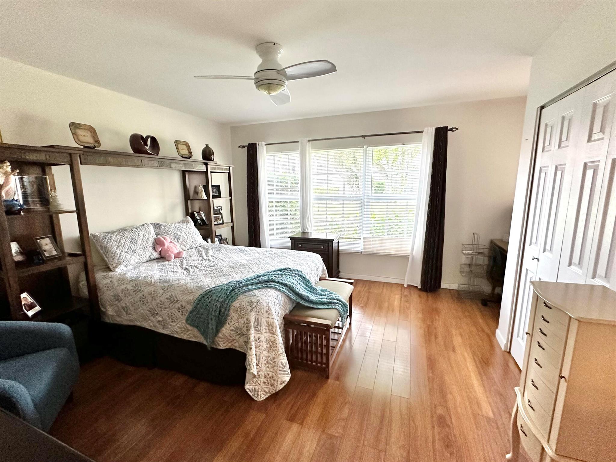 250 NE 20th Street 1090