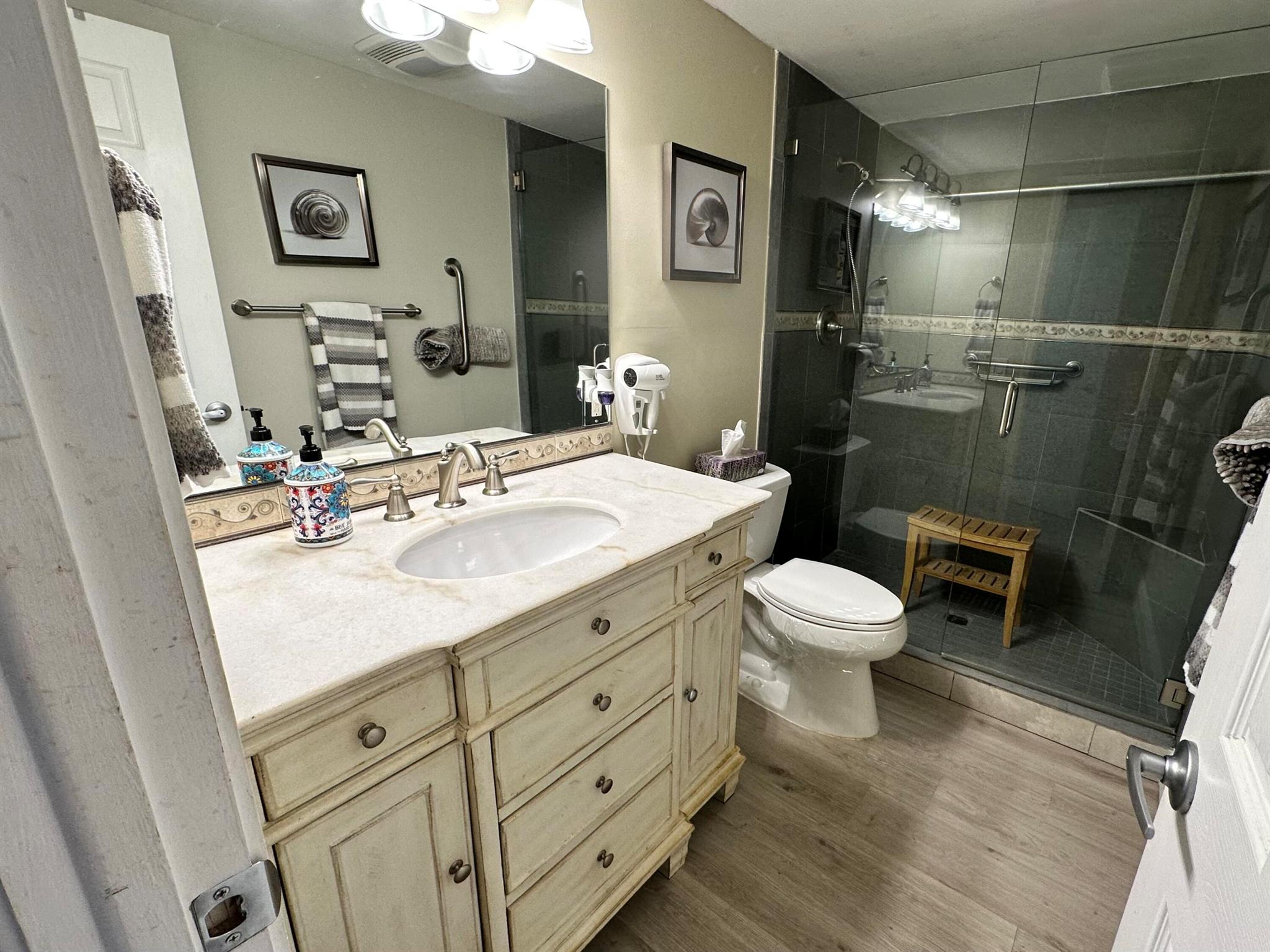 250 NE 20th Street 1090