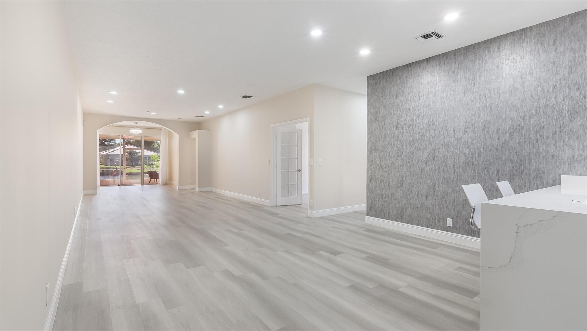 10849 Royal Caribbean Circle