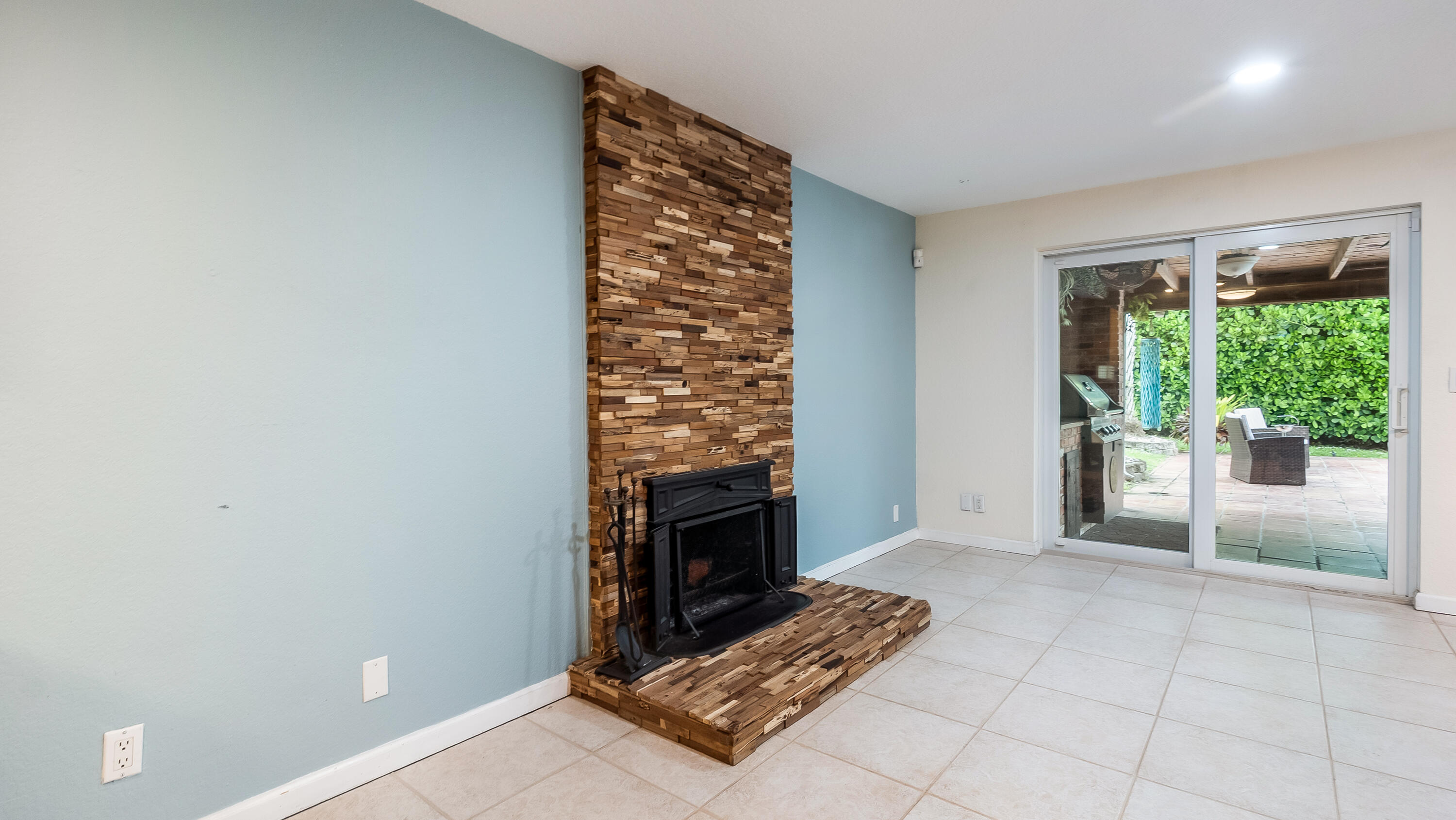 319 SW 11th Avenue