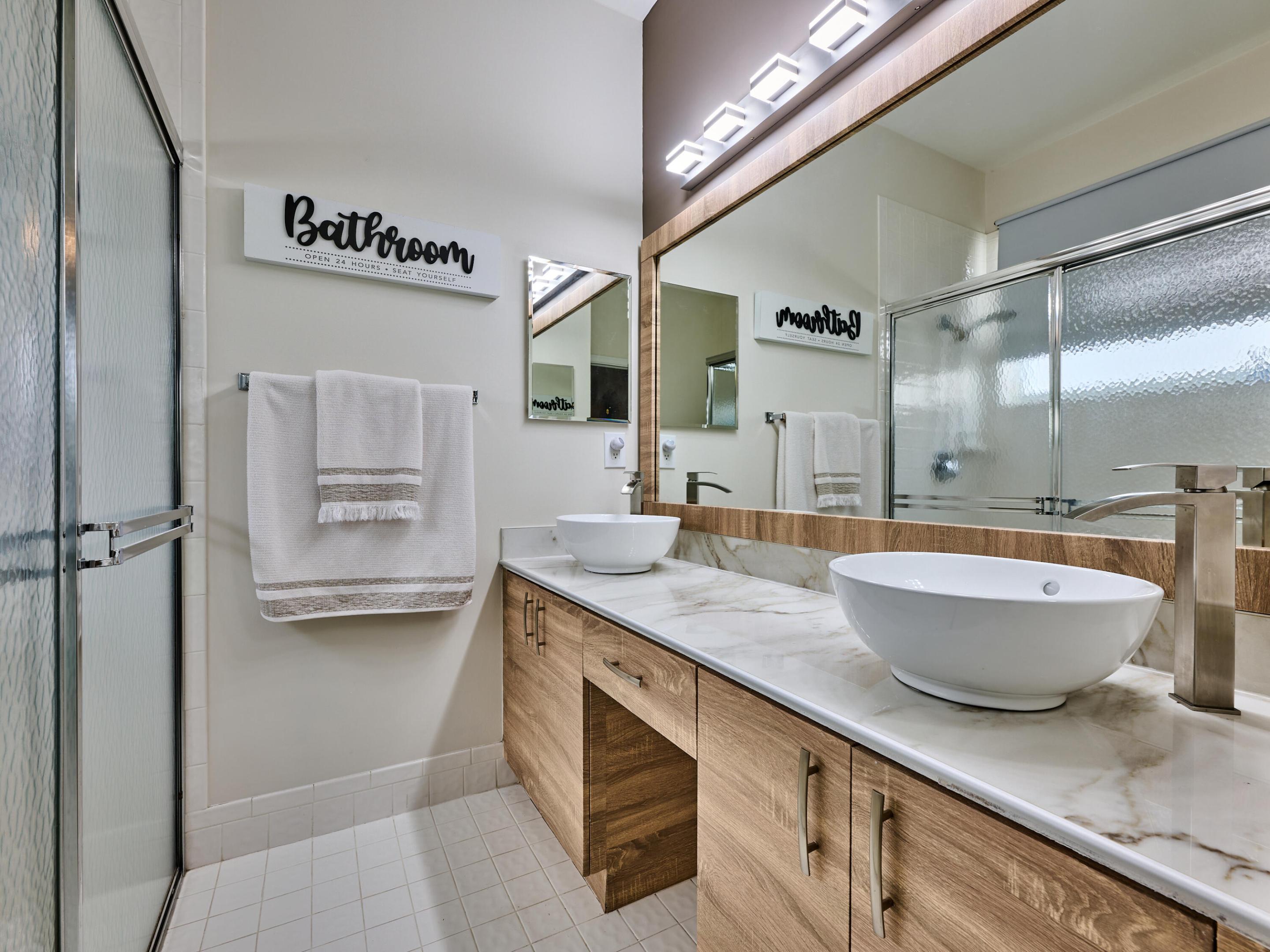 5749 Emerald Cay Terrace