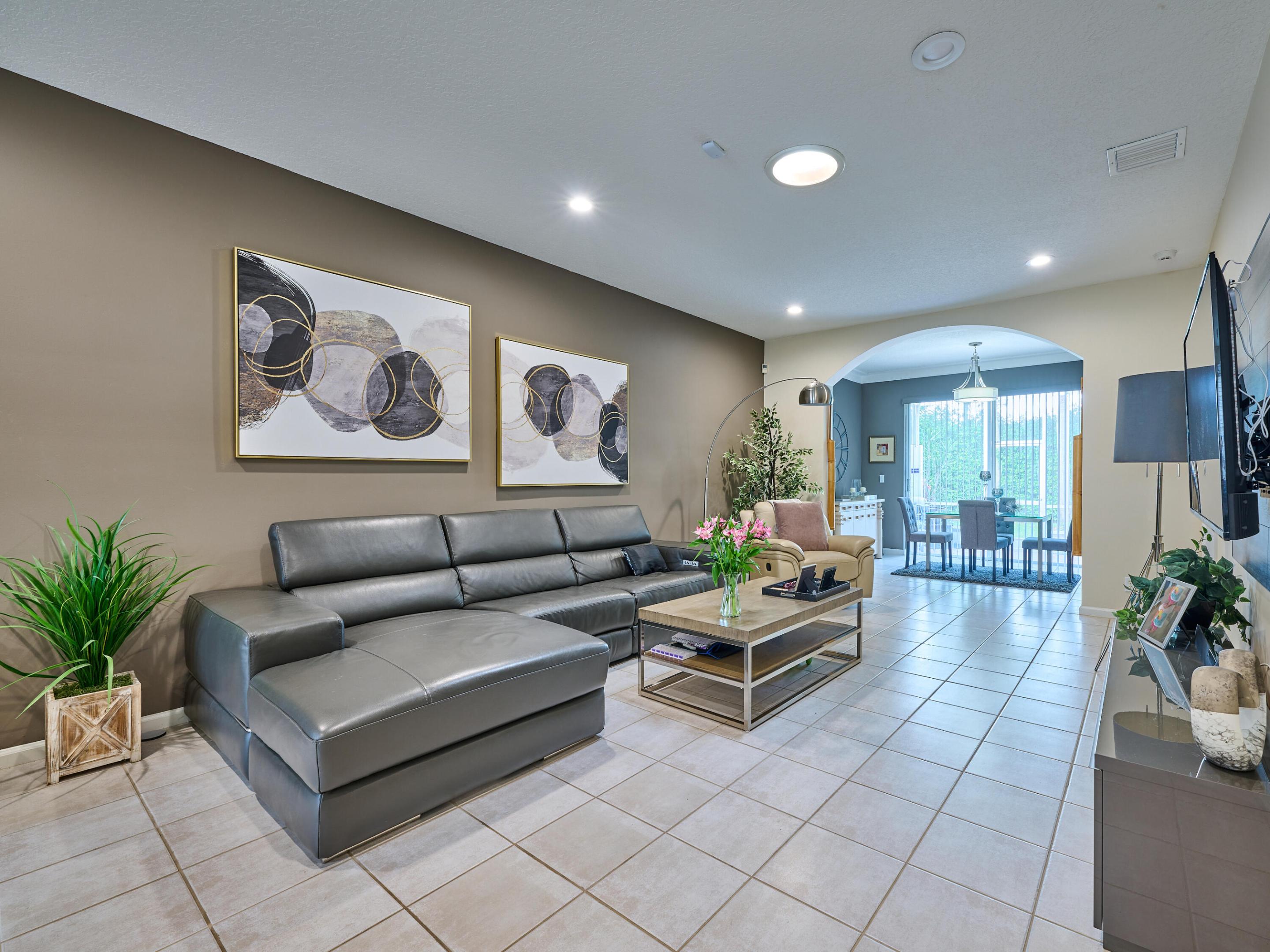 5749 Emerald Cay Terrace