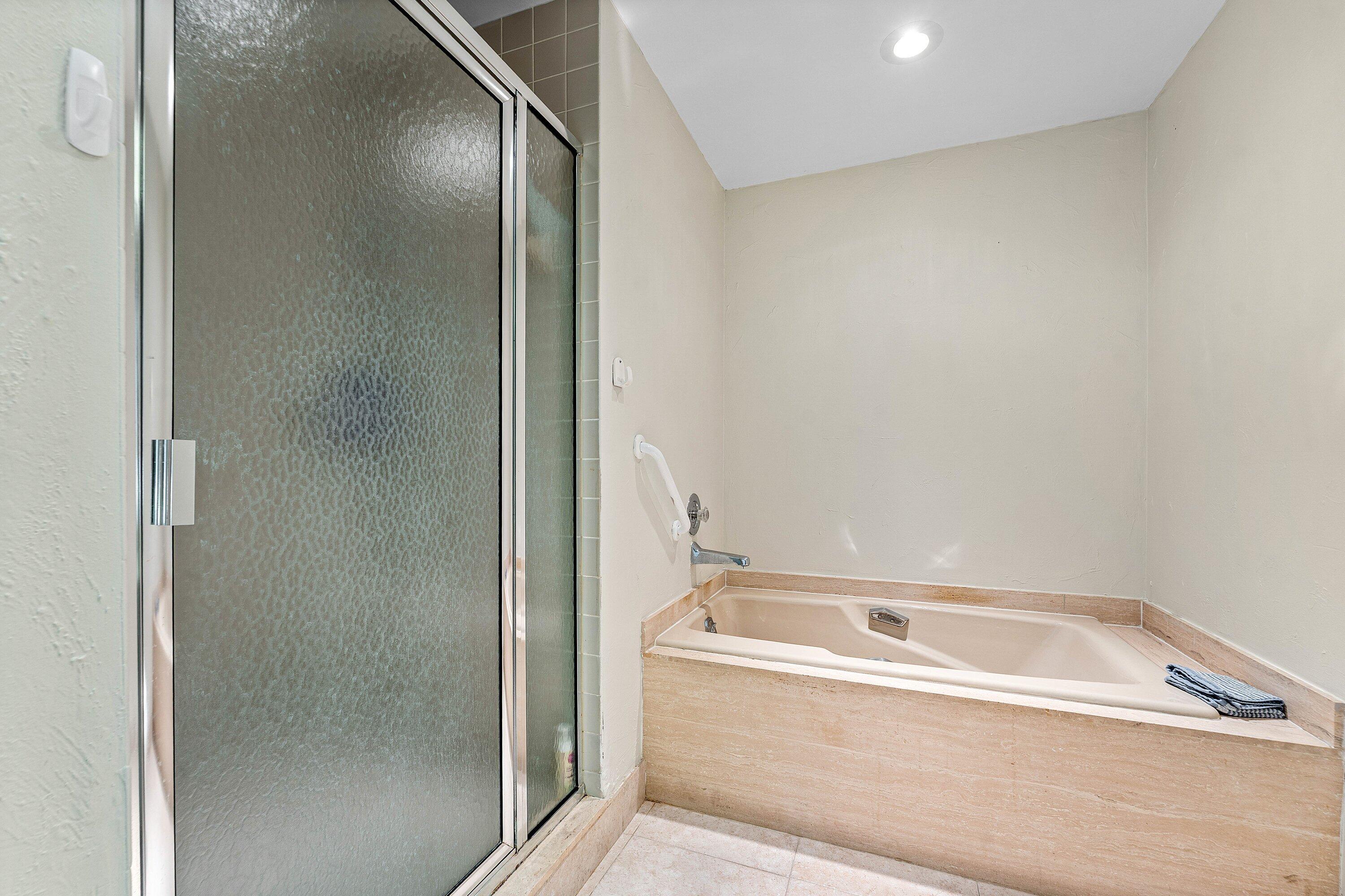 12 Eastgate Drive C