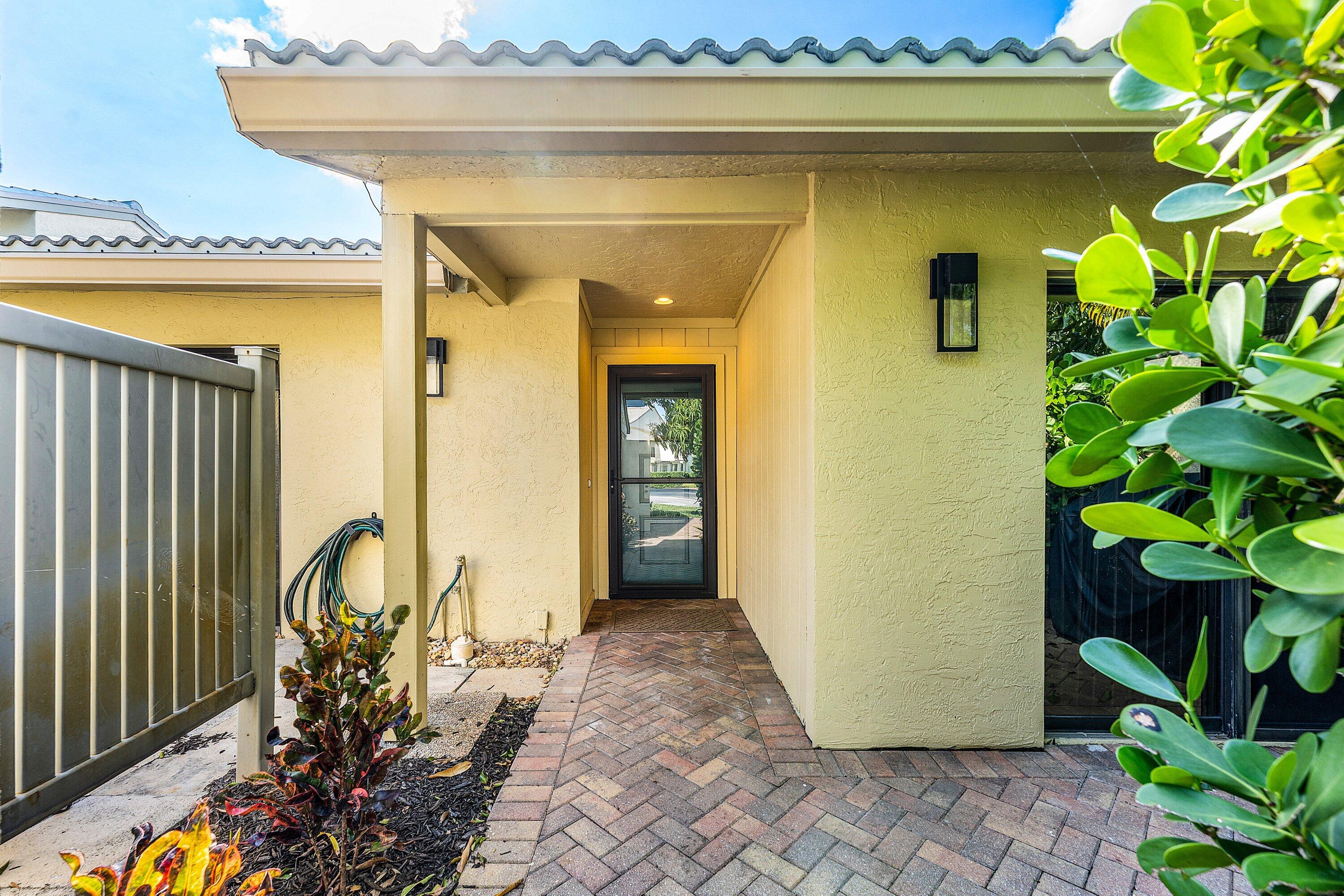12 Eastgate Drive C