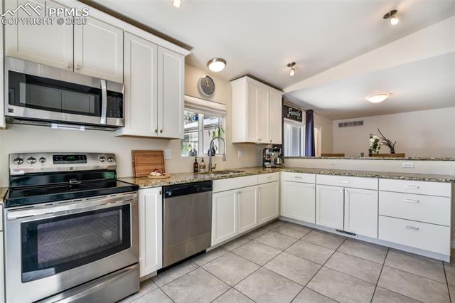 6020 Castlewood Lane