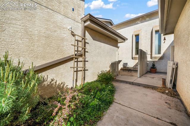 3330 Templeton Gap Road 15