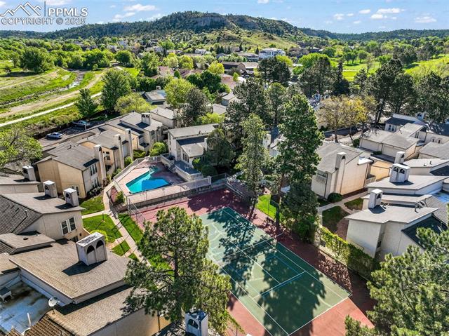3330 Templeton Gap Road 15