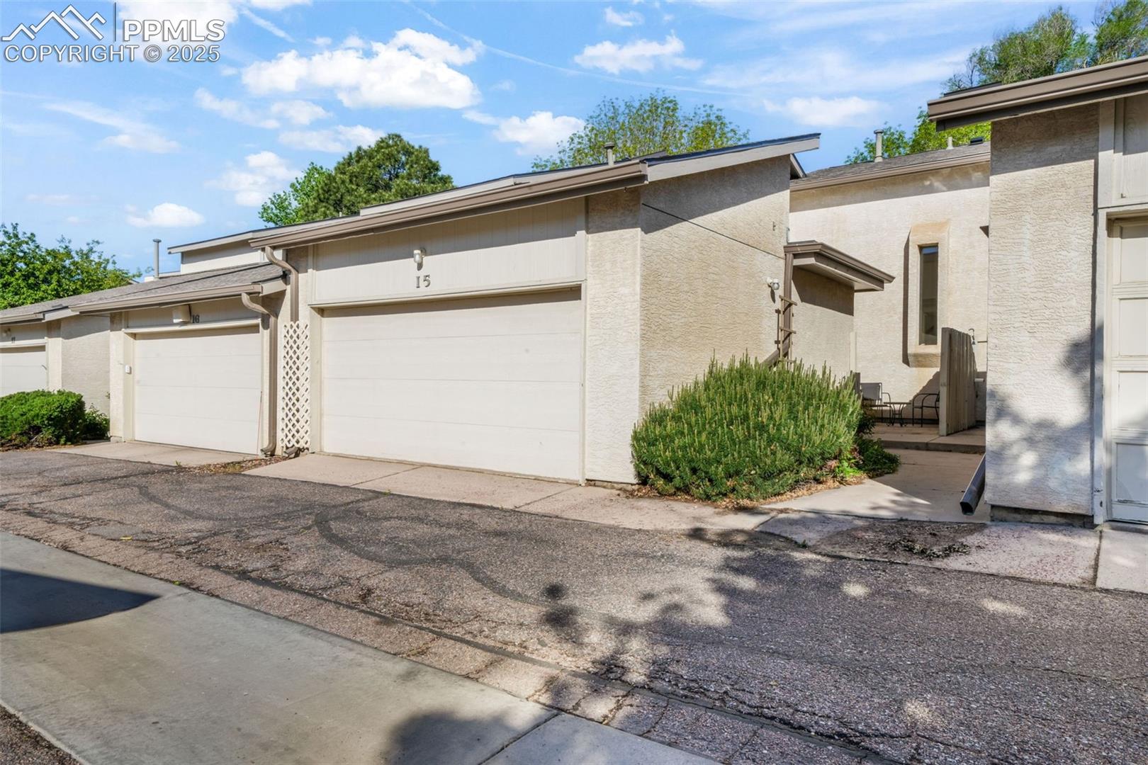 3330 Templeton Gap Road 15