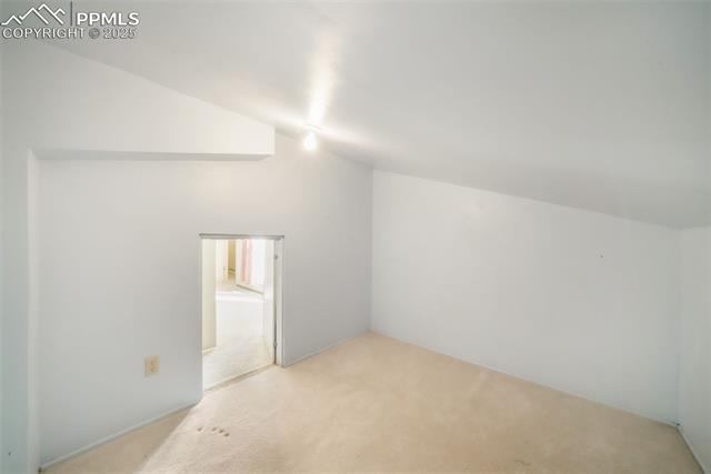 3330 Templeton Gap Road 15