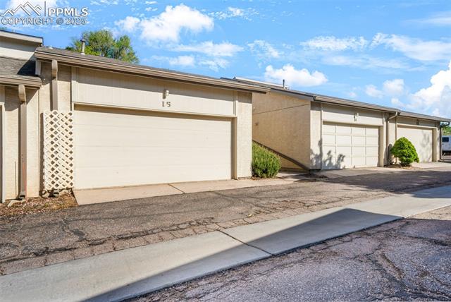 3330 Templeton Gap Road 15