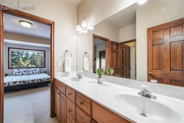 1220 Scarsbrook Court