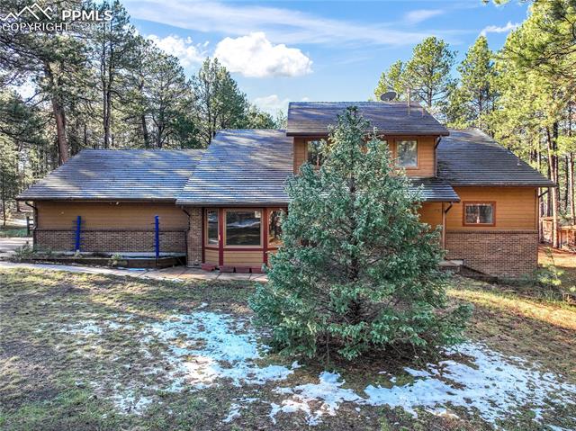 18680 Arrowwood Drive