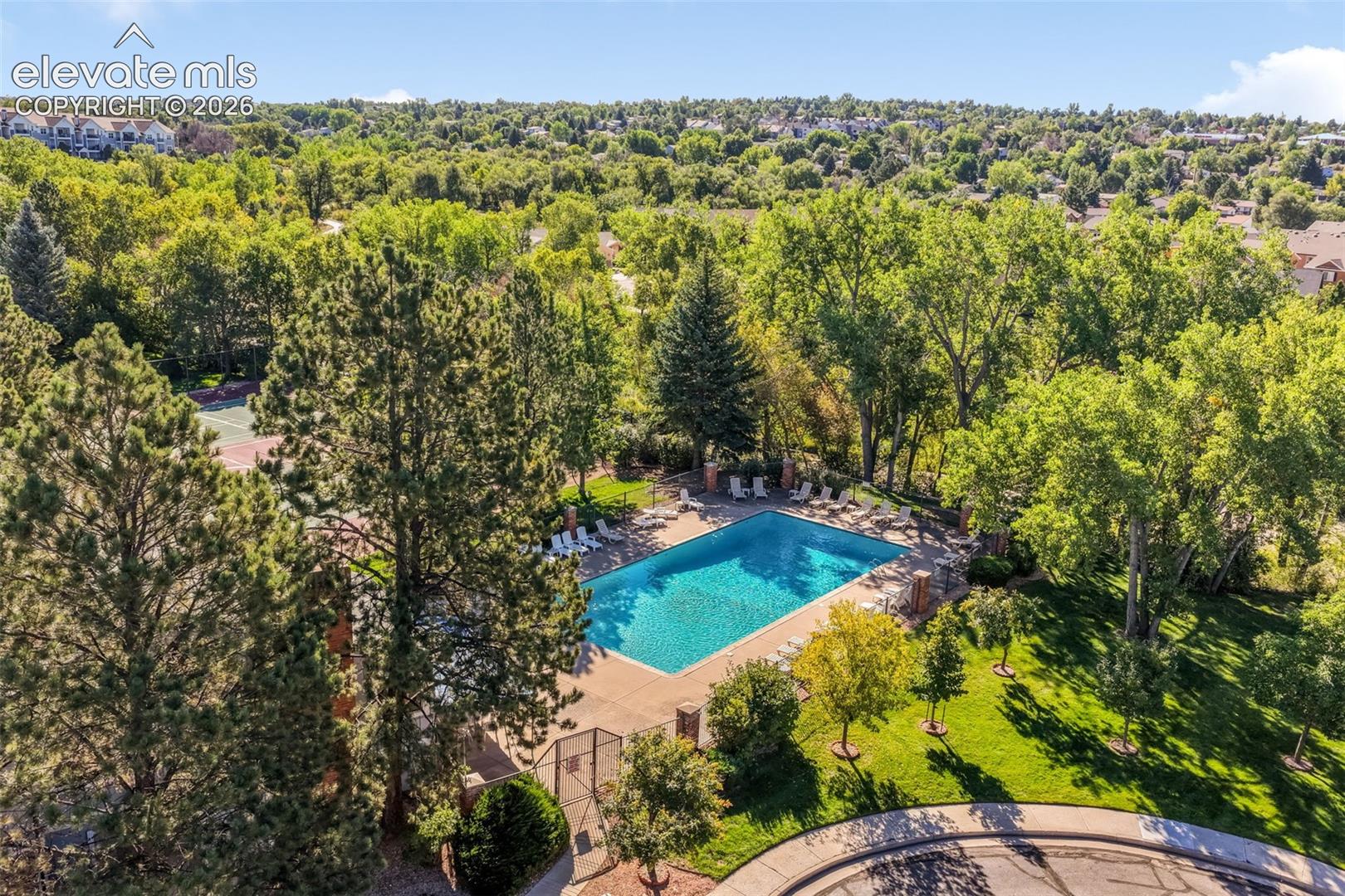 6886 Los Reyes Circle