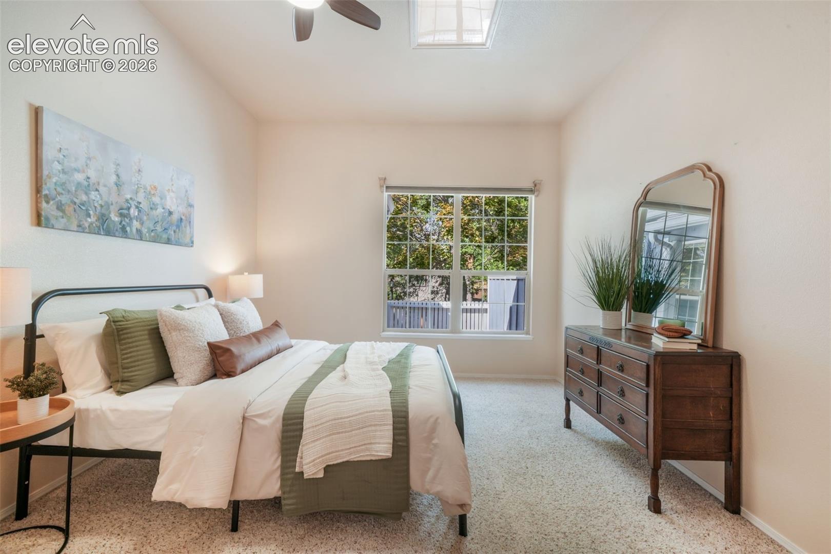 6886 Los Reyes Circle