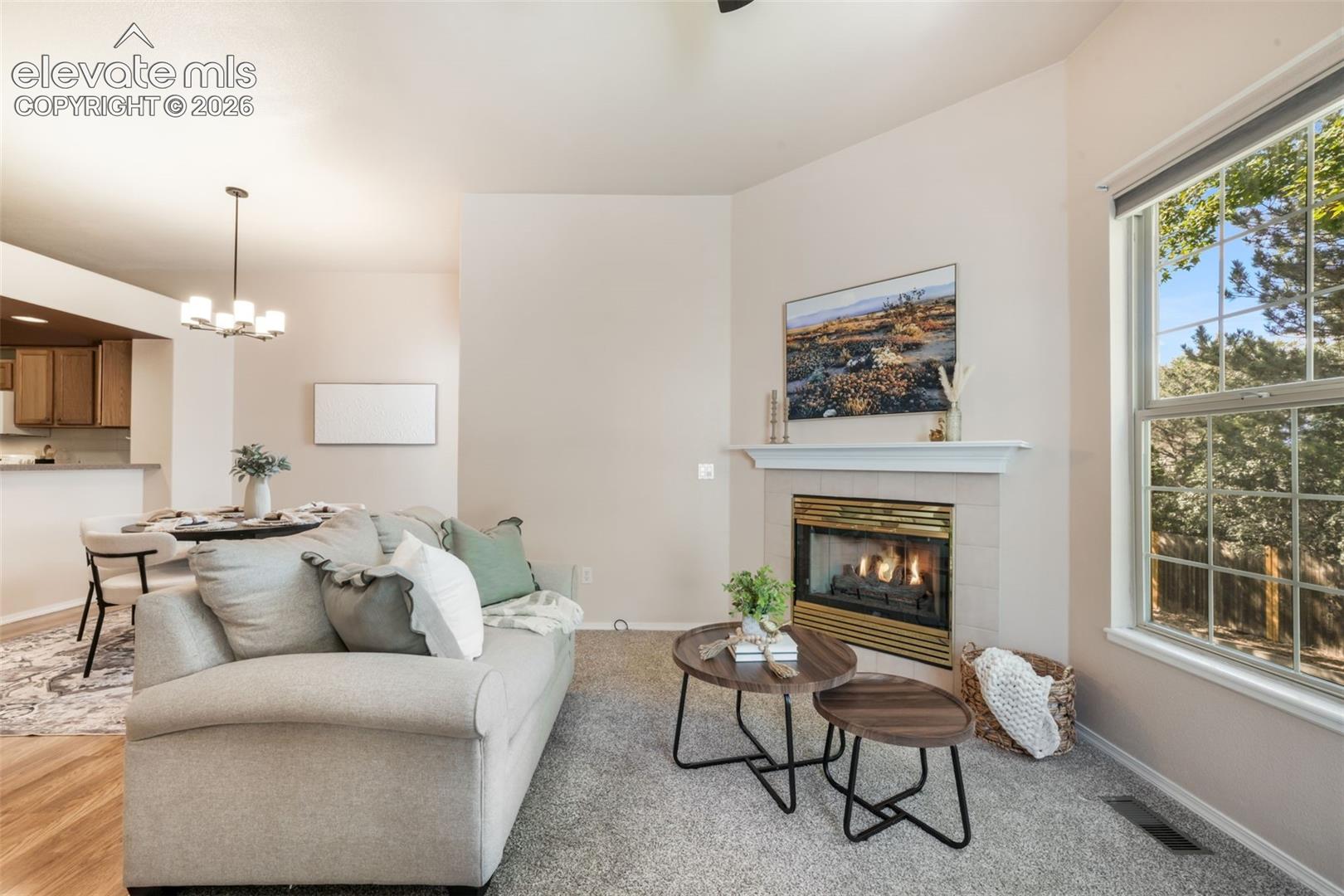 6886 Los Reyes Circle