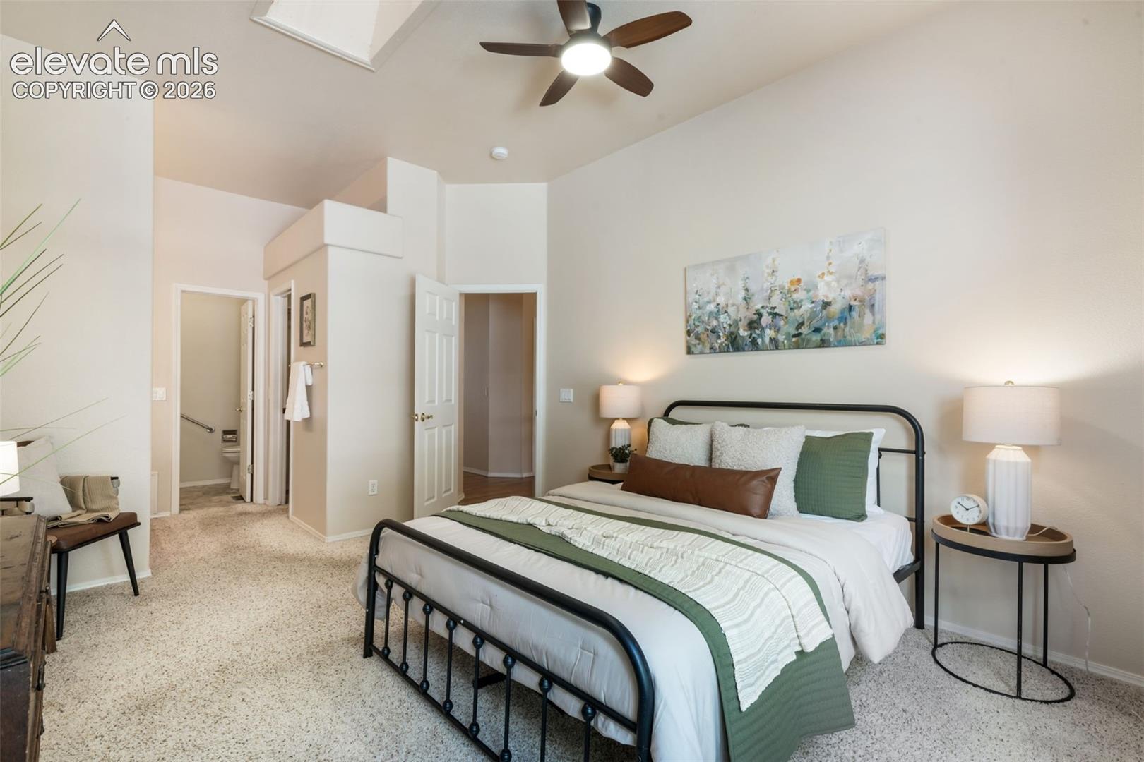 6886 Los Reyes Circle