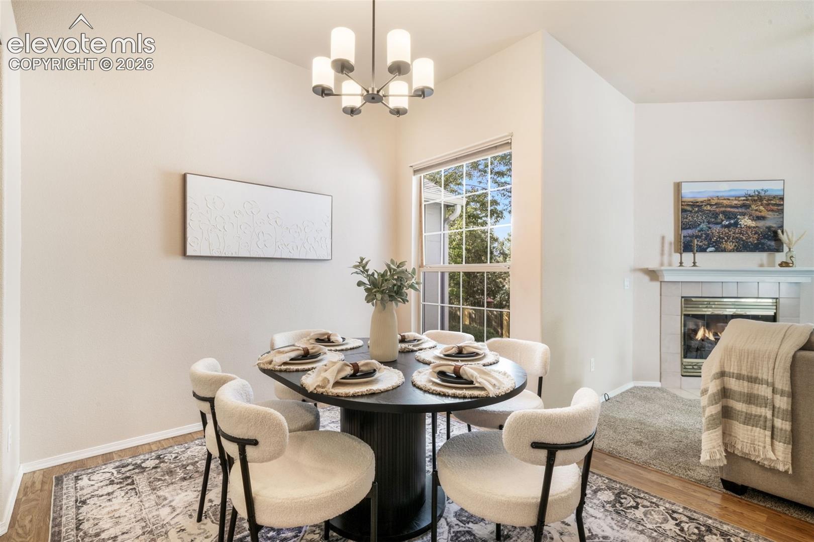 6886 Los Reyes Circle