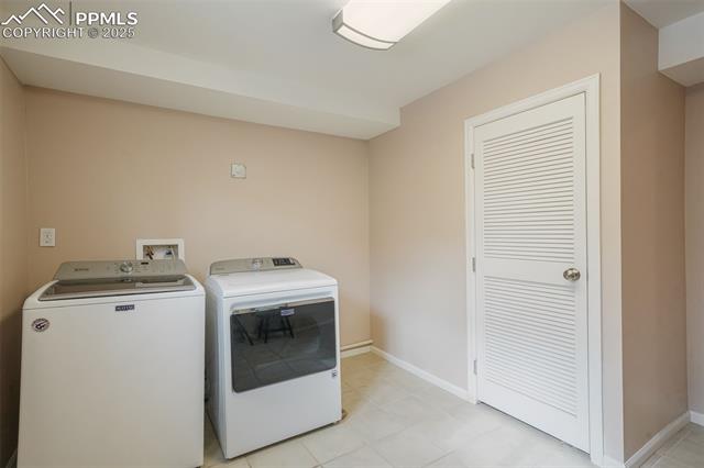 911 E Willamette Avenue