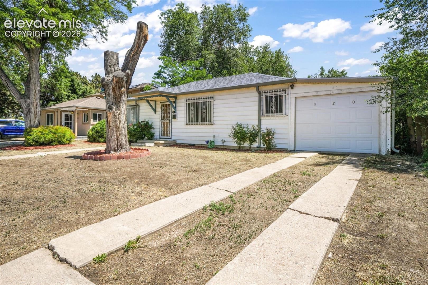920 Canosa Court