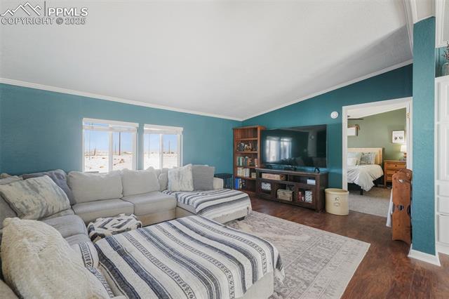 9775 Avenida Alegre Point