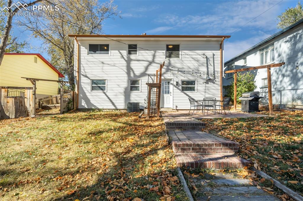 2421 N Sage Street
