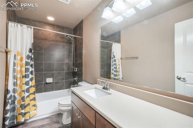 8407 Caddis Court