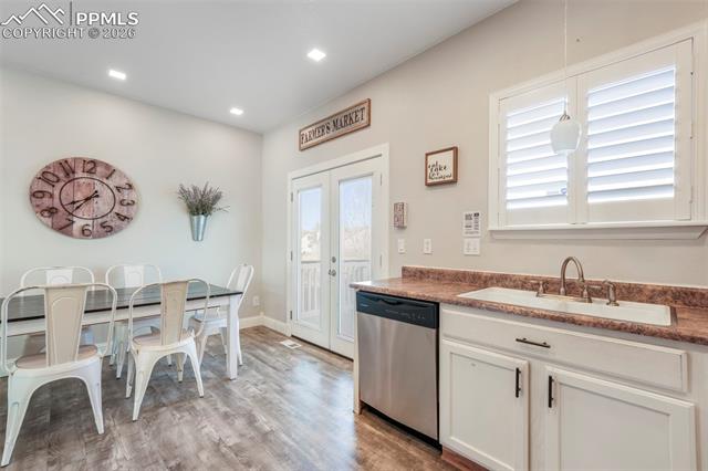 4635 Saddle Ridge Drive