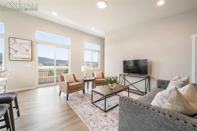 241 Front Street 102