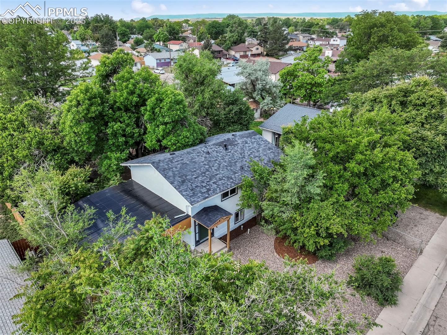 3820 Fairfield Lane