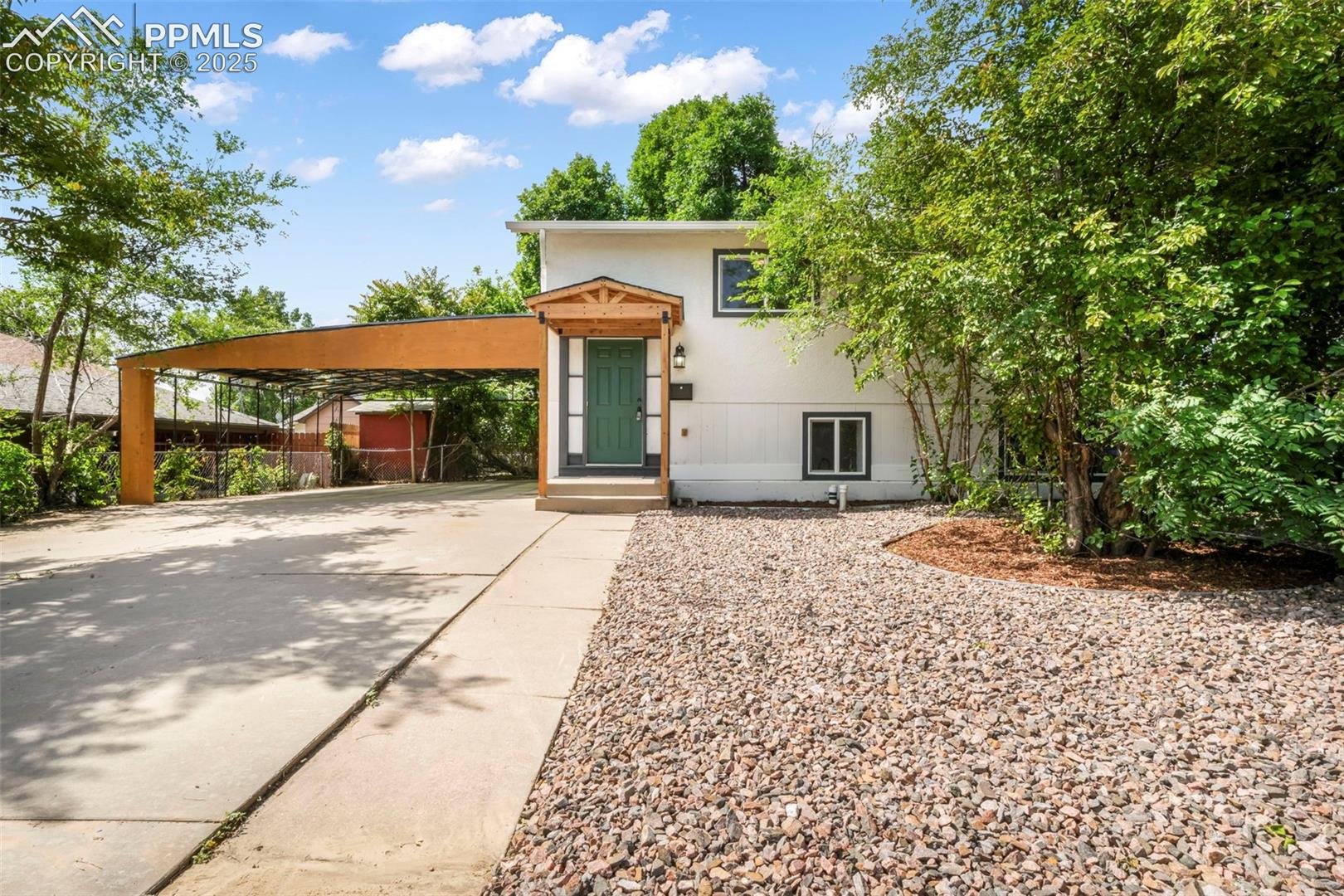 3820 Fairfield Lane