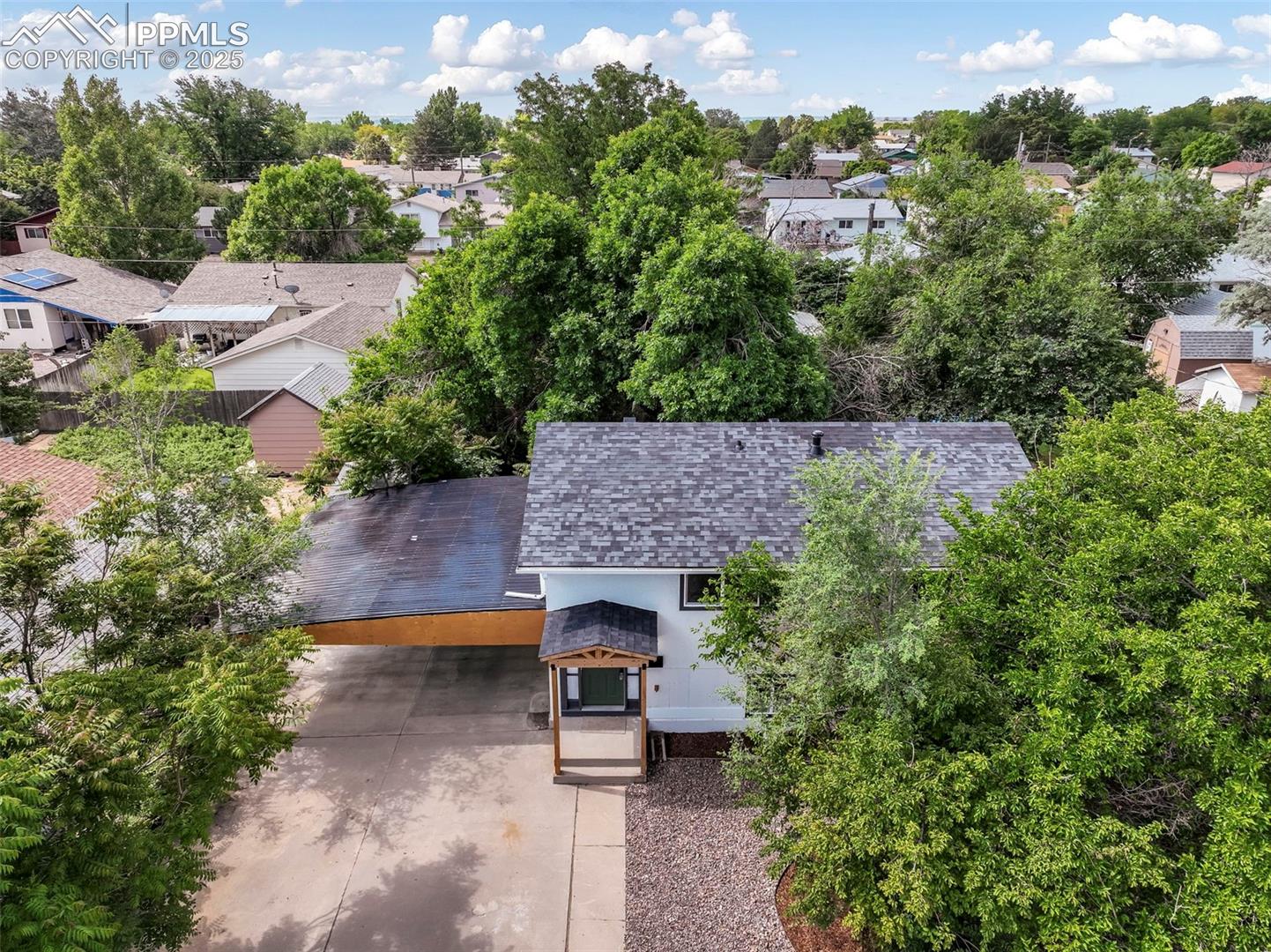 3820 Fairfield Lane