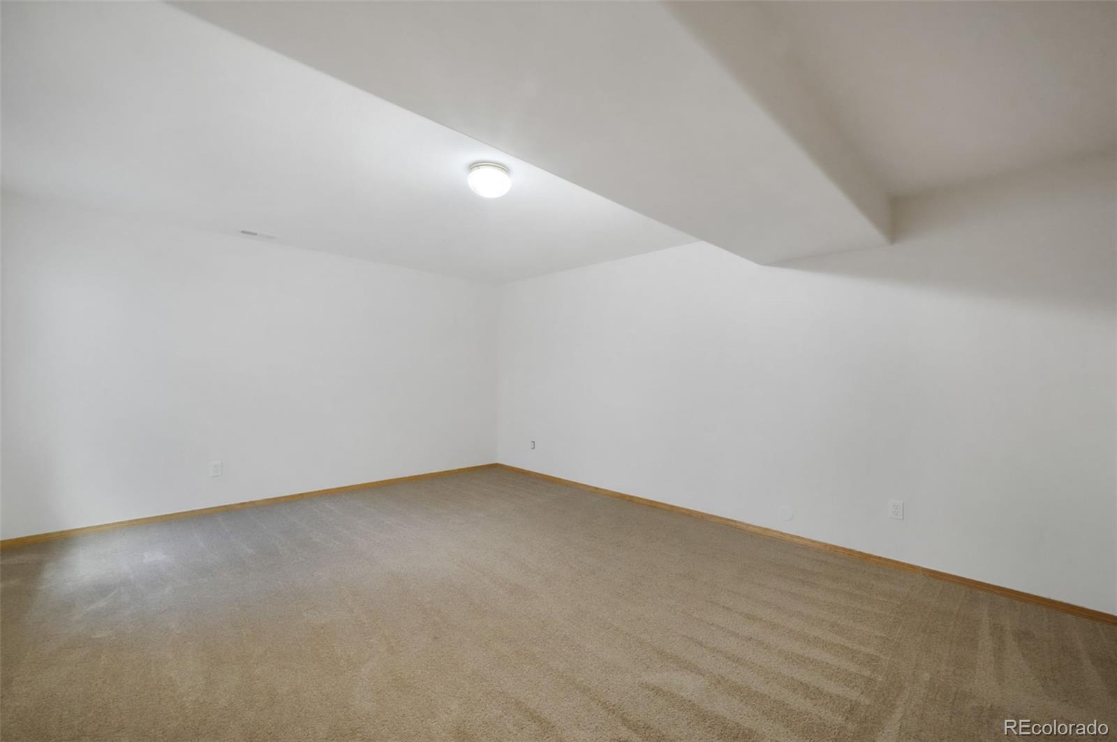 4721 Rowell Point