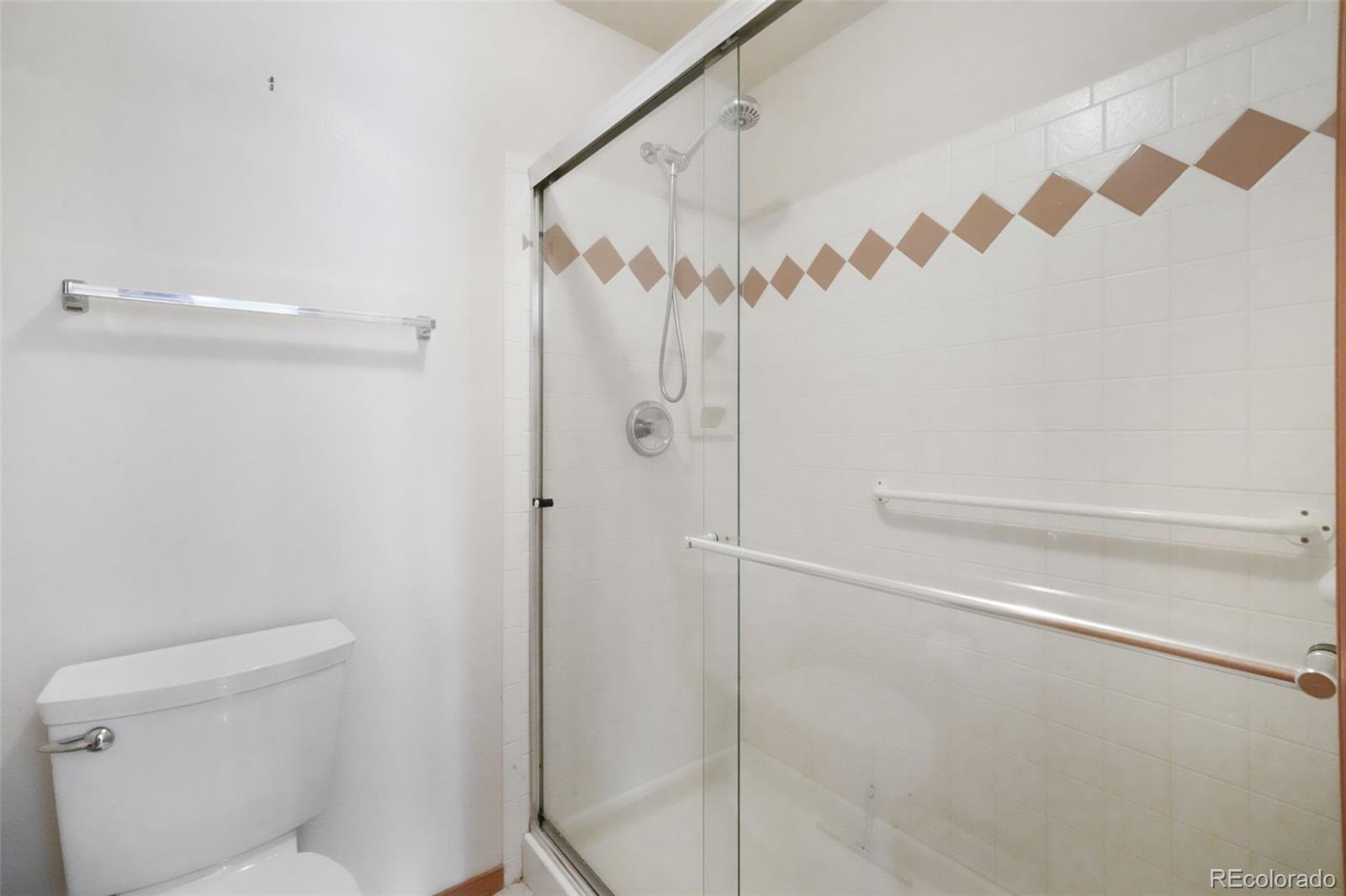 4721 Rowell Point
