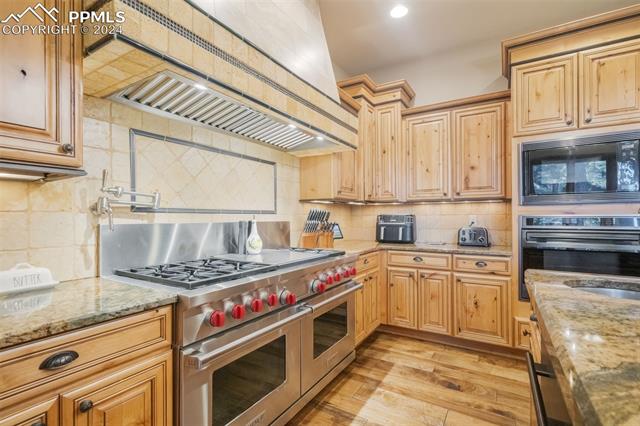 17525 Pond View Place