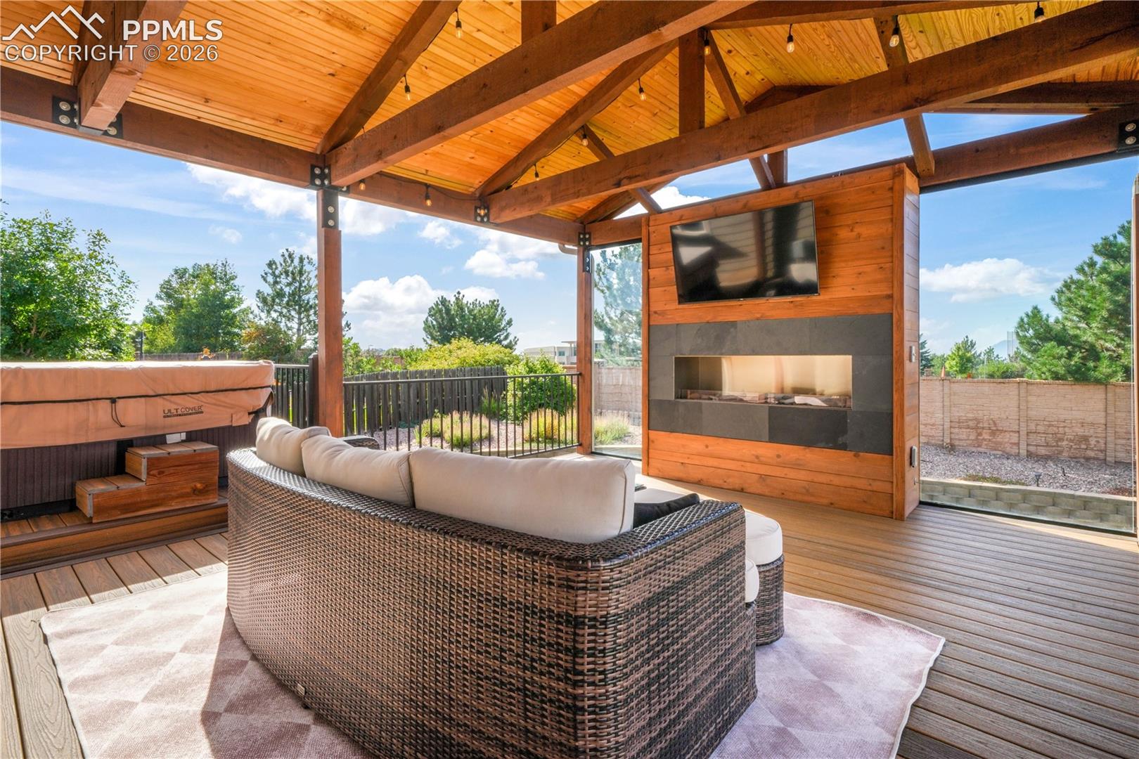 531 Fox Run Circle