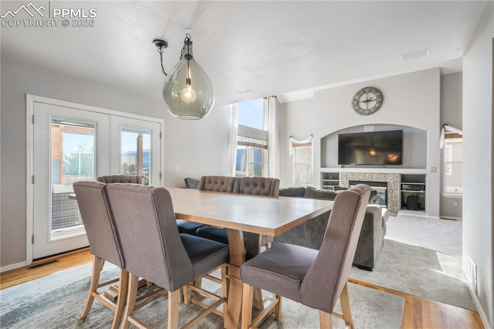 531 Fox Run Circle